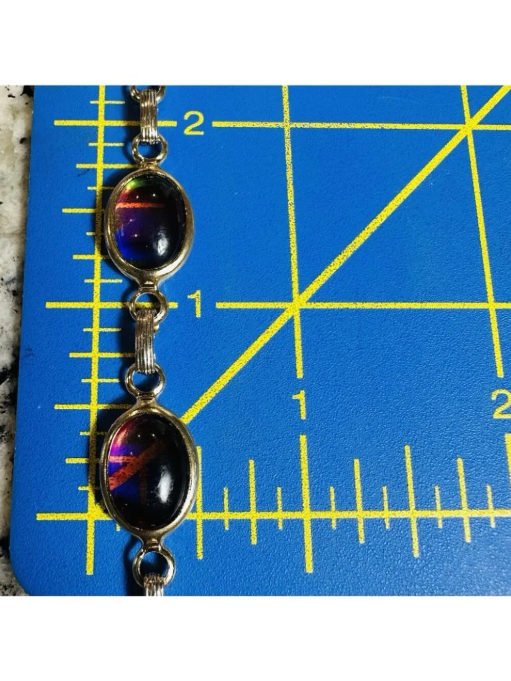 VTG Sarah Coventry 1973 “Austrian Lights” Bracelet (#9633) 7.5” Rainbow Glass